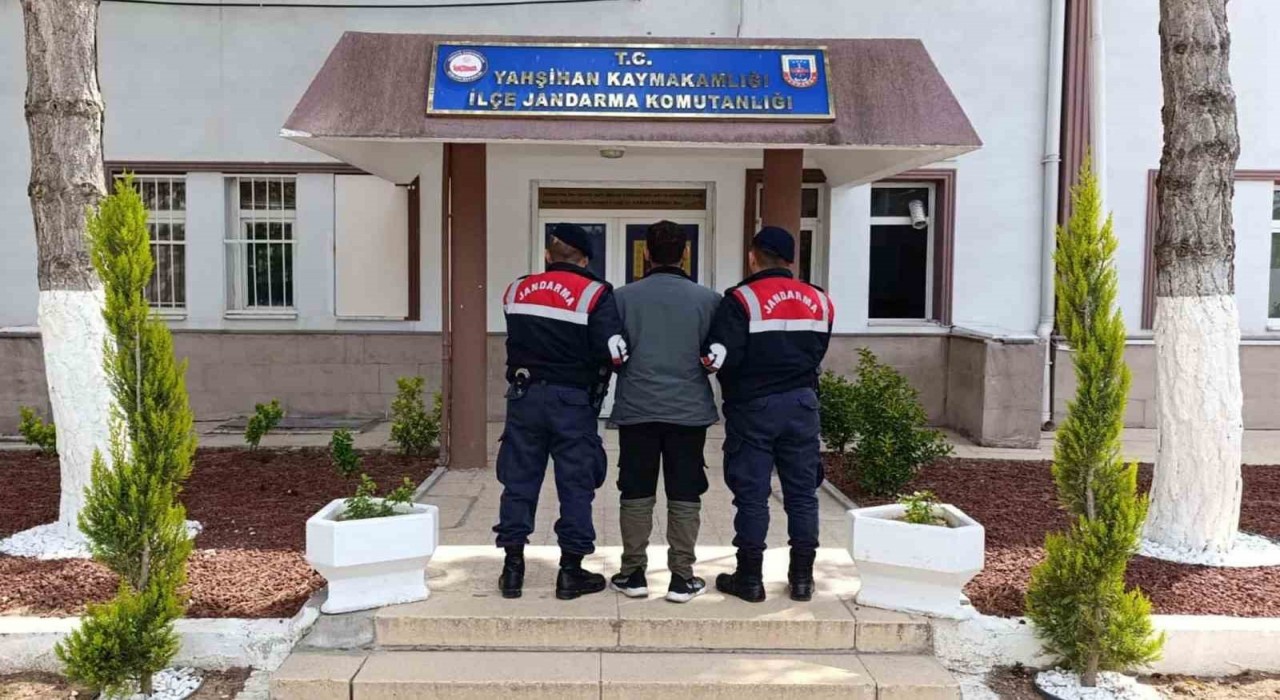 Kırıkkalede hırsızlık suçundan aranan şahıs yakalandı