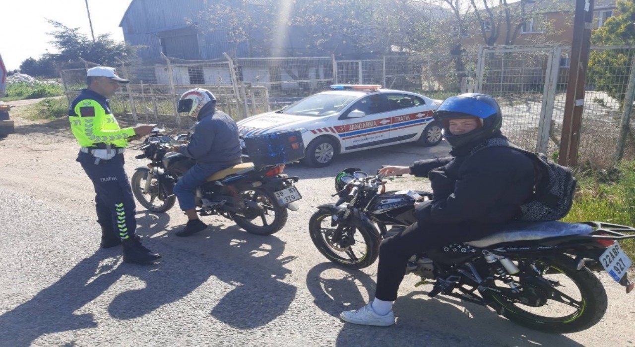 Kırklarelide trafik denetimi: 435 sürücüye ceza