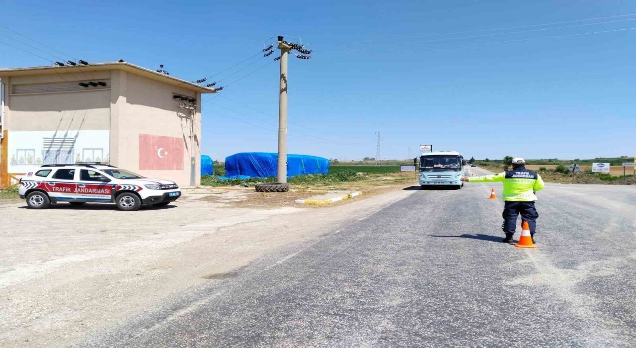 Kırklarelinde 348 sürücüye işlem yapıldı