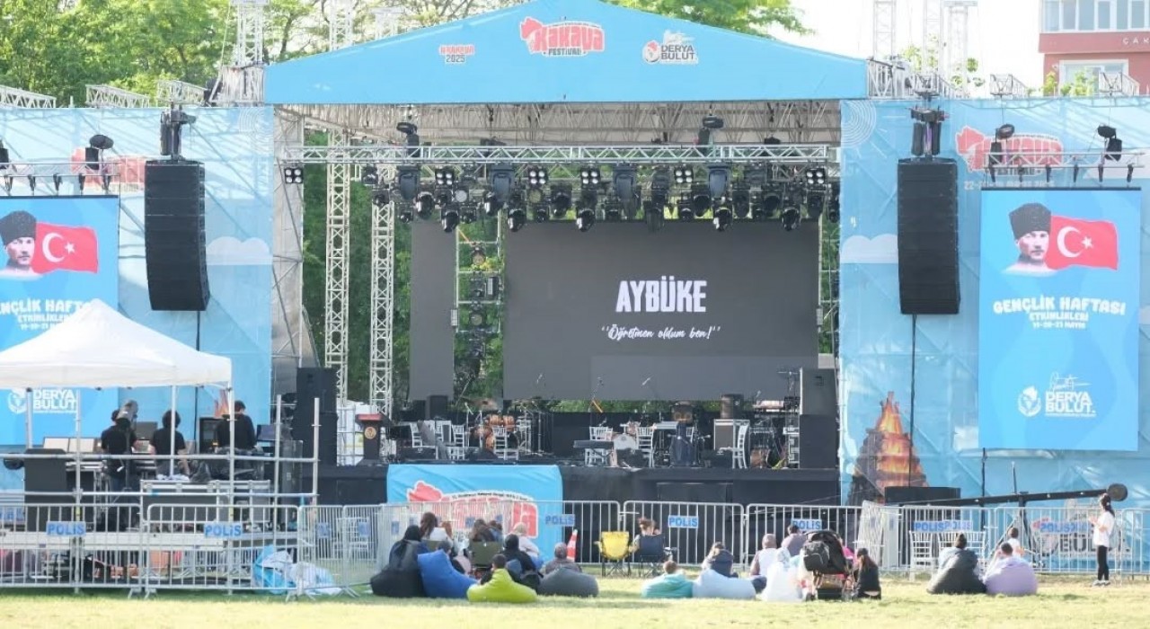 Kırklarelinde Gençlik Haftasında Aybüke: Öğretmen Oldum Ben filmi gösterime sunuldu