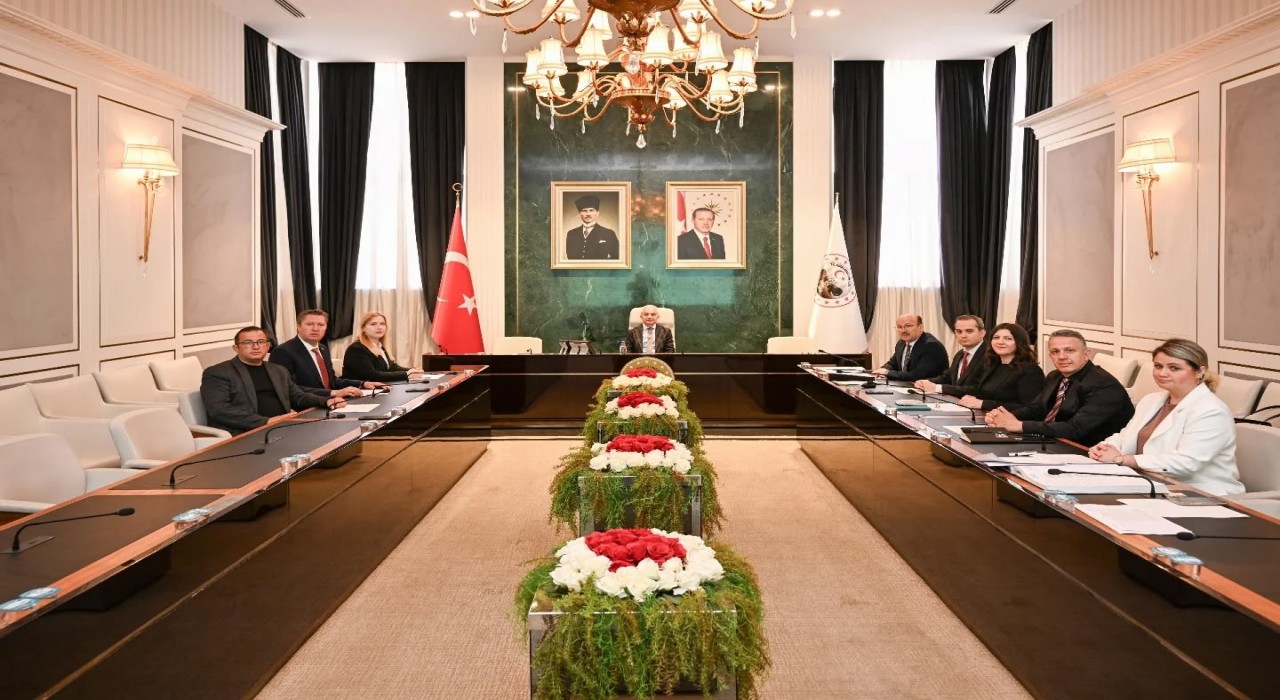 Kırklarelinde İl Encümeni Toplantısı yapıldı