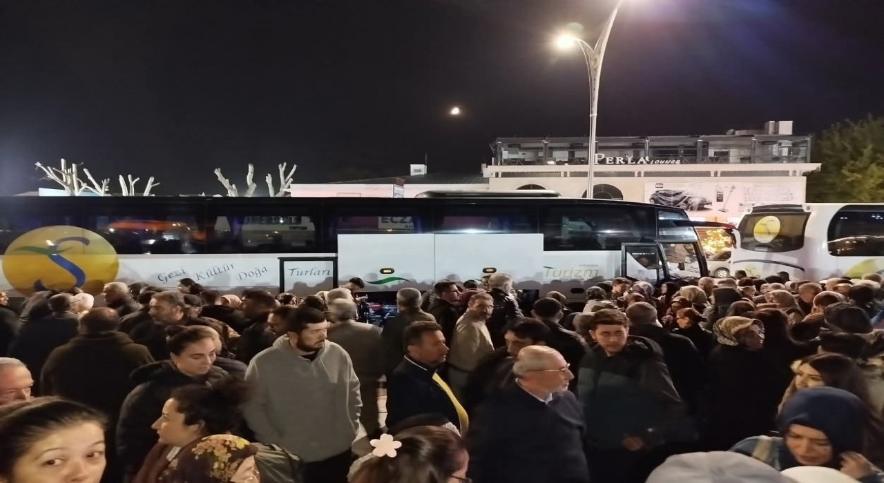 Kırşehirden ilk hac kafilesi dualarla uğurlandı