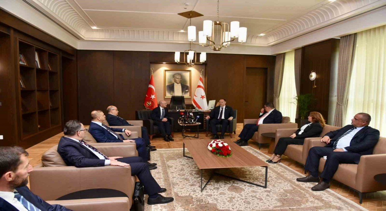 KKTC Cumhuriyet Meclis Başkanı Öztürkler, Bakanı Şimşeki kabul etti