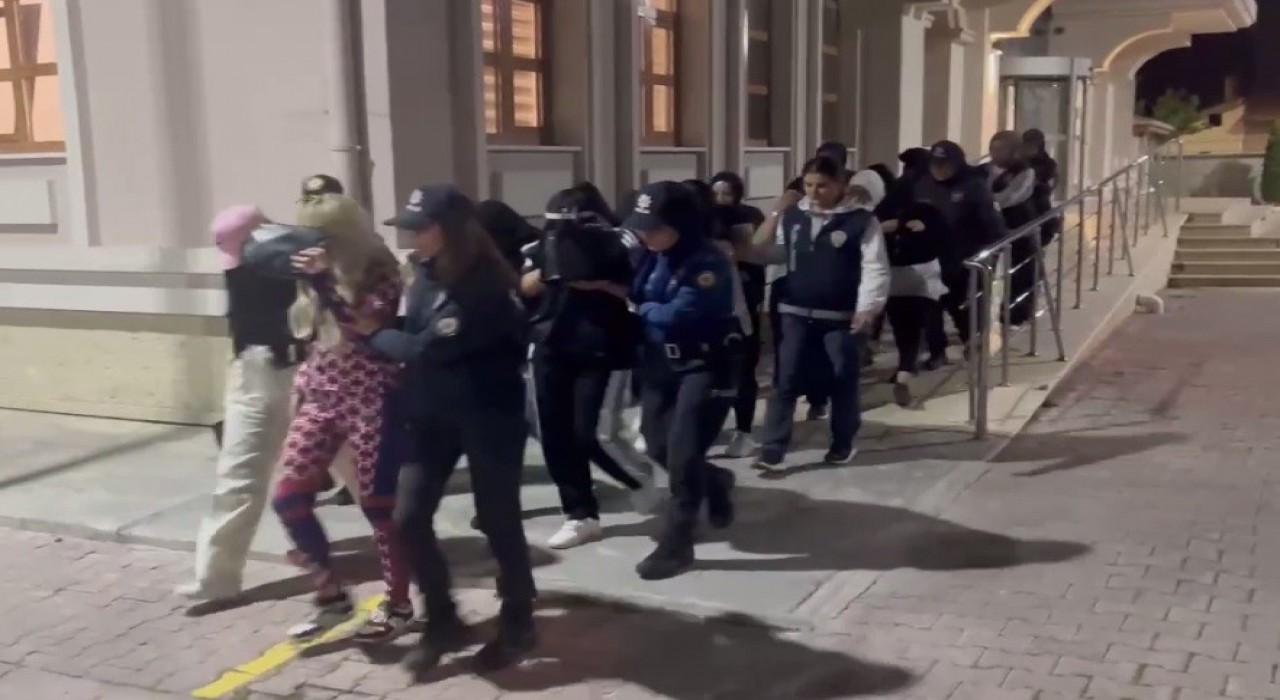 Konyada Şah-Mat operasyonu: 21 tutuklama, 74 mağdur kurtarıldı