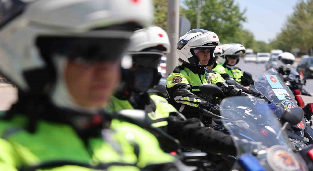 Konyanın ilk kadın şahin polisleri görevde