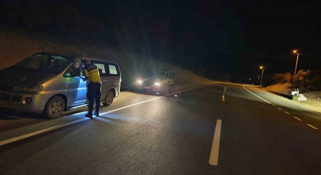 Köşkte jandarma trafik ekipleri göz açtırmıyor