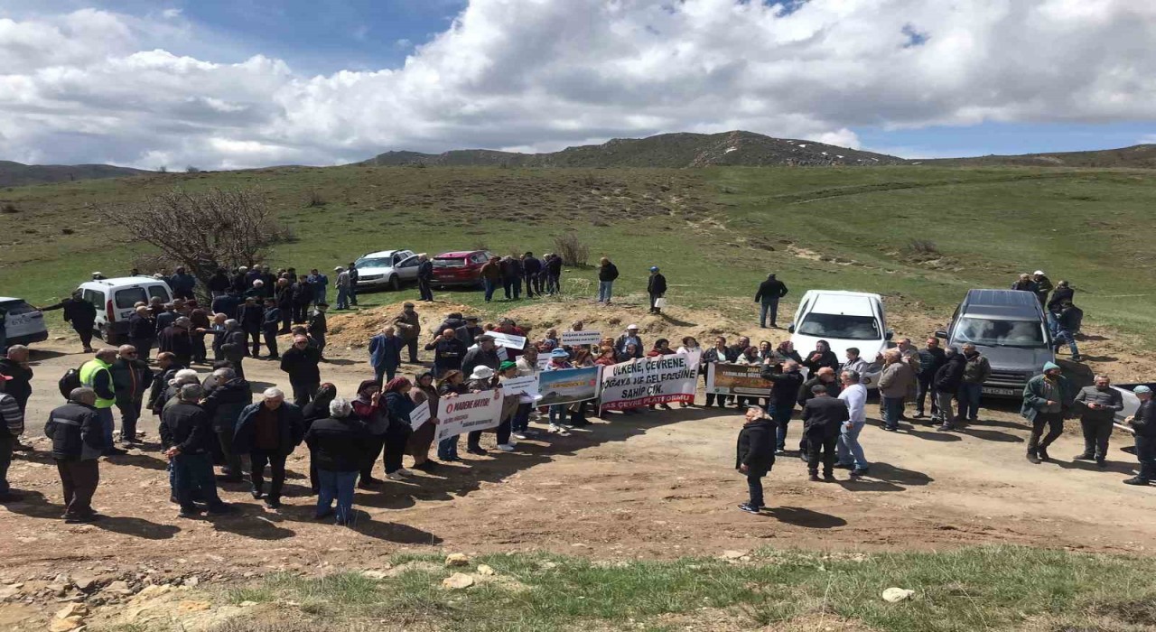 Köy sakinleri maden firmalarına seslendi, Havama, suyuma, toprağıma dokunma