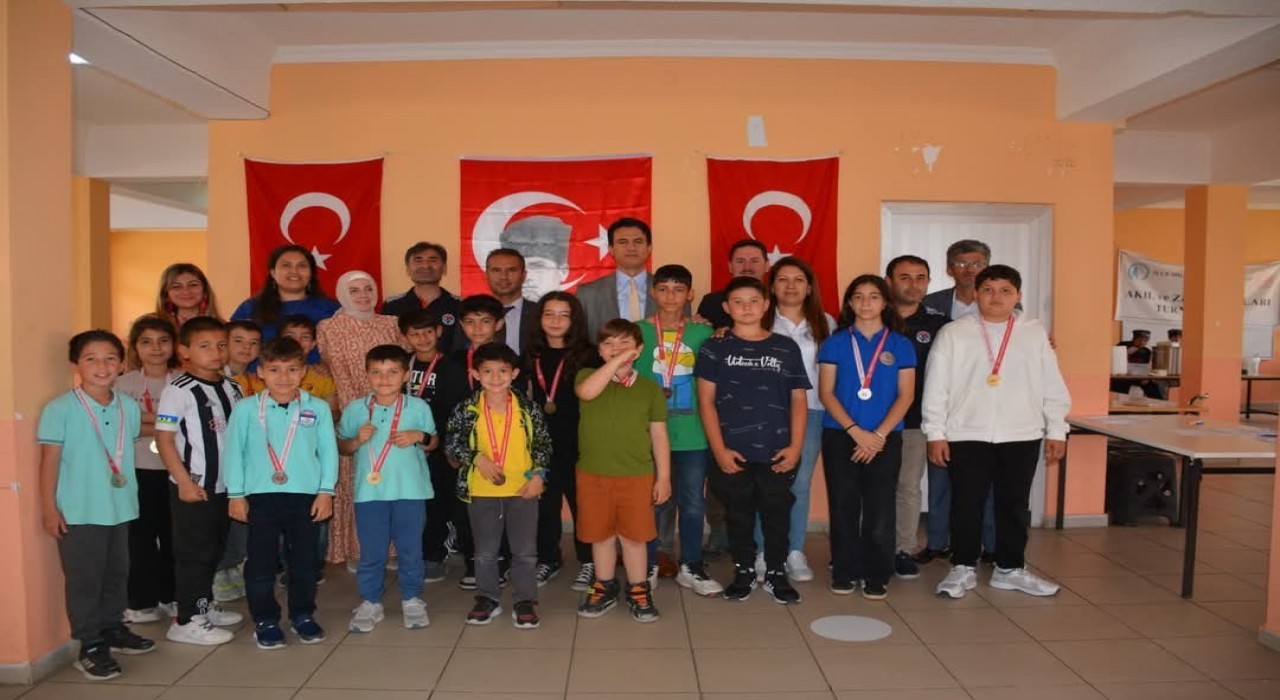 Köyceğizde Mavi Yeşil Okullar Projesi Satranç Turnuvası tamamlandı