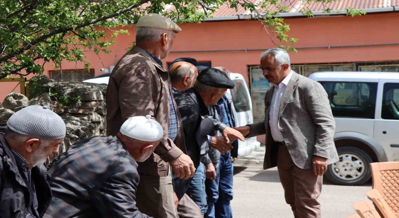 Köylüler, belediye başkanından tandır istedi