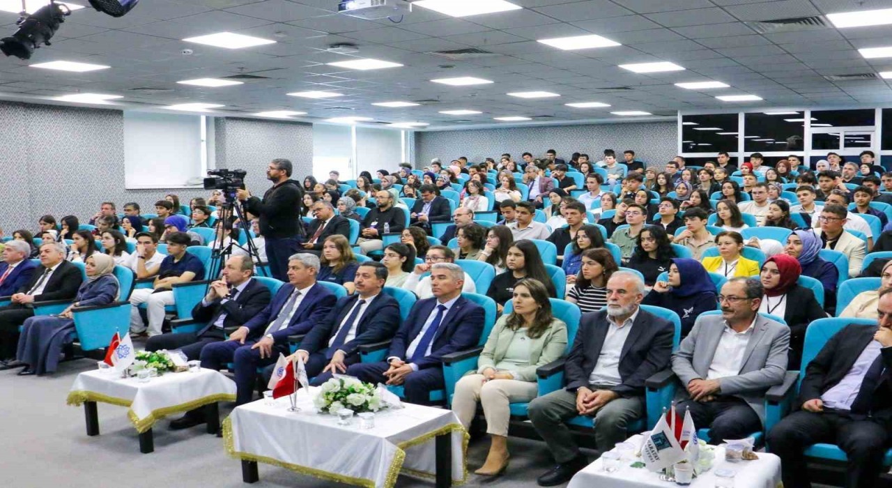 KTO Karatayda liselerde bilim uygulamaları forumu gerçekleşti