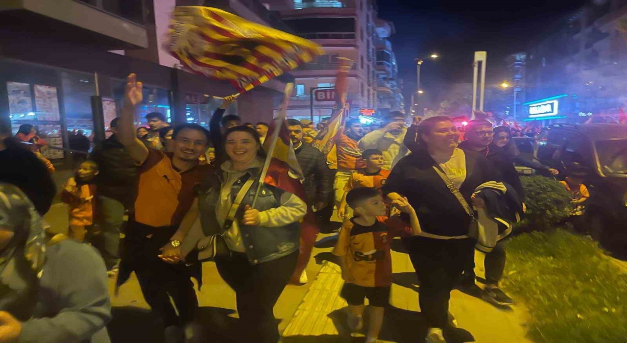 Kulada Galatasaray coşkusu