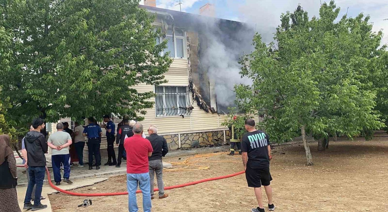 Kuluda müstakil evde yangın