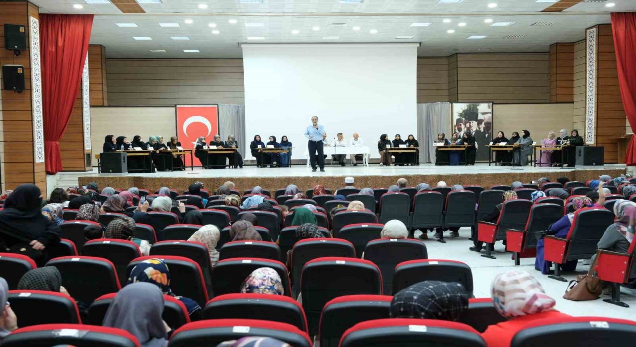 Kuran kursları arasında bilgi yarışması düzenlendi