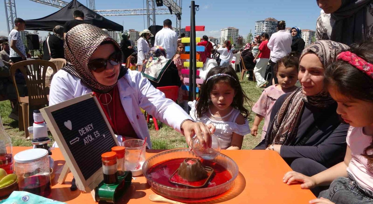 Kuran Kursları Tanıtım Günlerine yoğun ilgi
