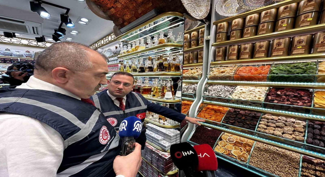 Kurban Bayramı öncesi Mısır Çarşısında fahiş fiyat denetimi