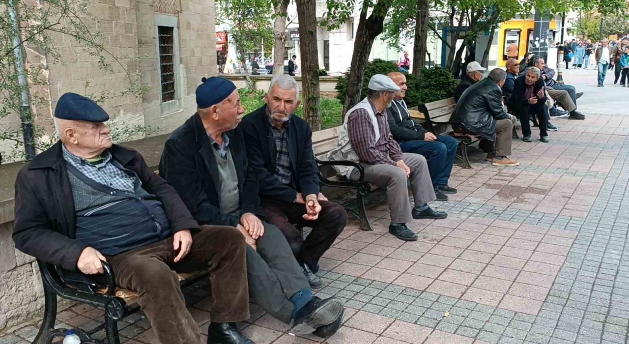 Kütahya Simavda 4.2 büyüklüğünde deprem