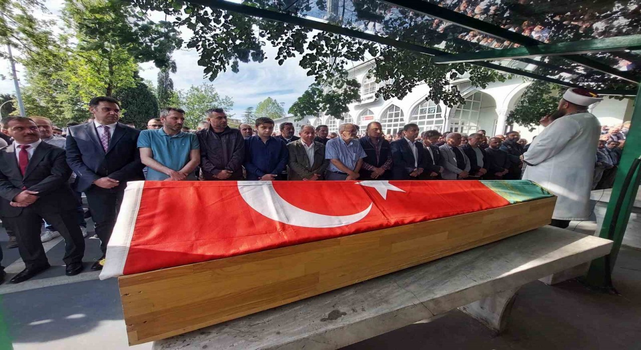 Lenf kanserine yenik düşen okul müdürüne son görev