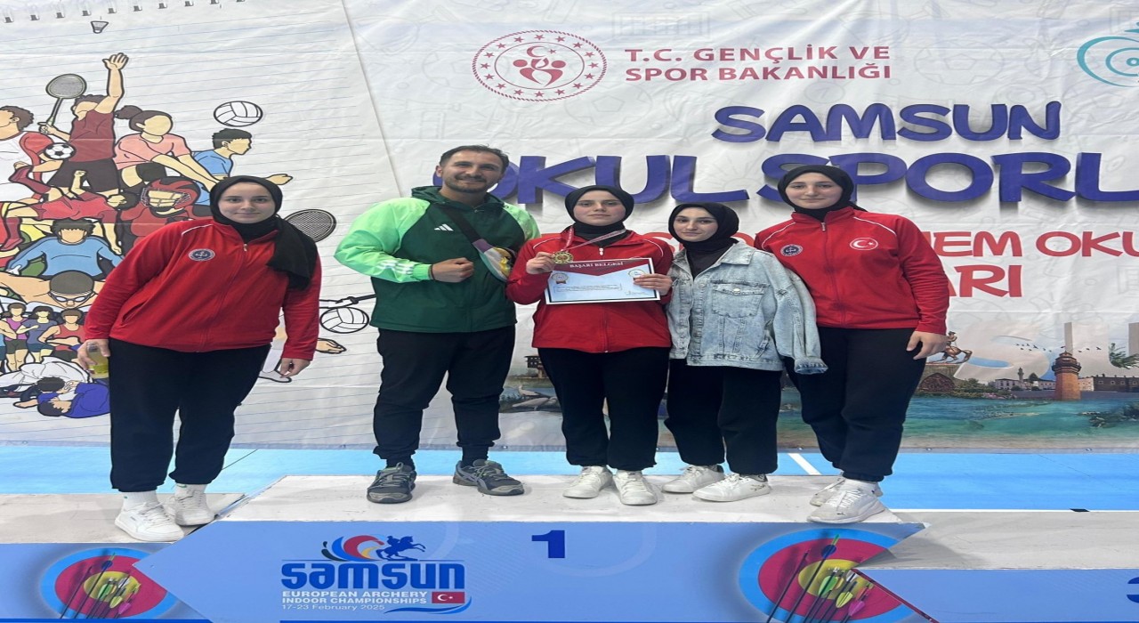 Lise öğrencisi Zengin bilek güreşinde Türkiye şampiyonu oldu