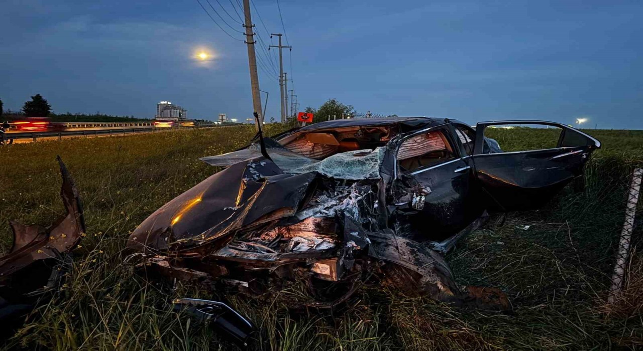 Lüleburgazda şarampole yuvarlanan aracın sürücüsü yaralandı