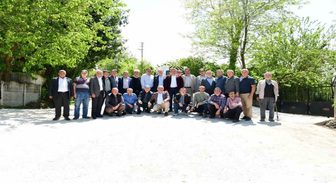 Mahalleliden yol yapımına yemekli teşekkür