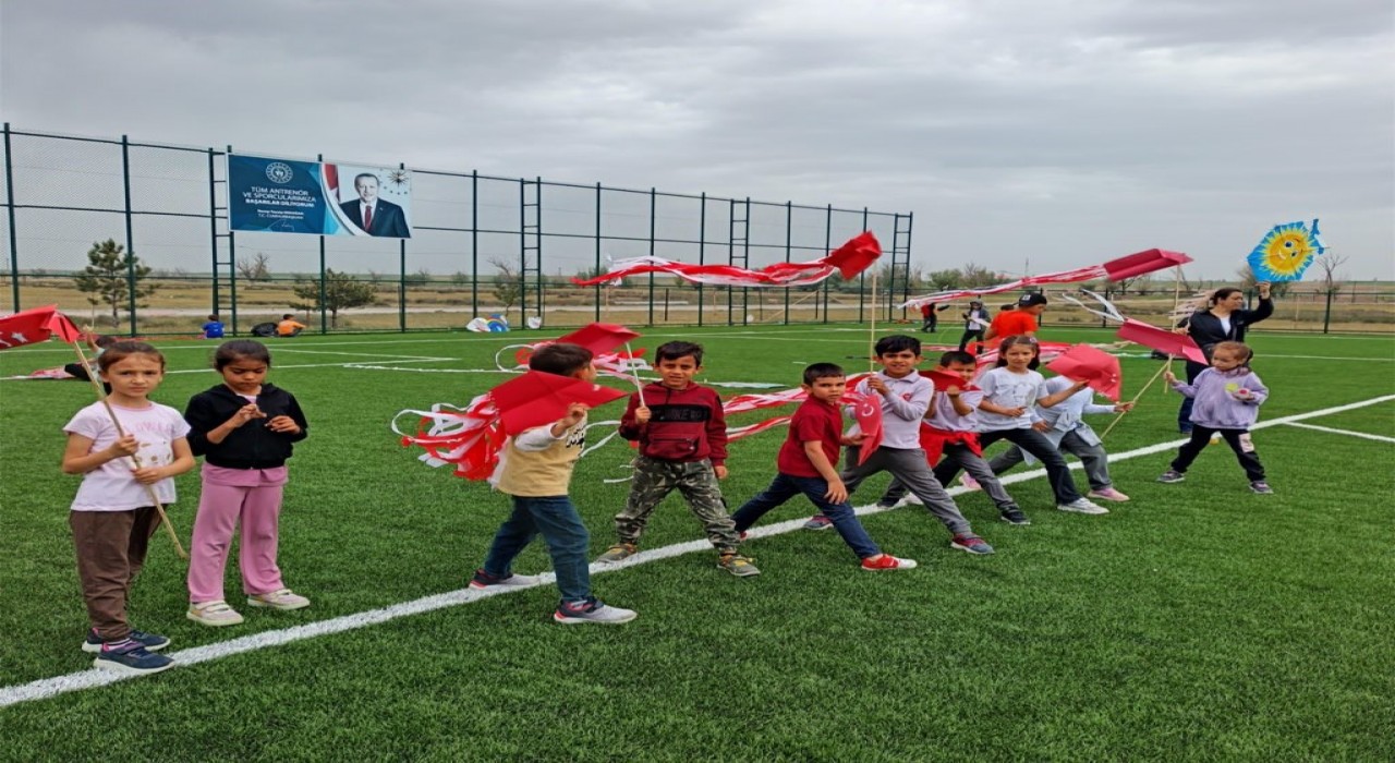 Mahmudiyede uçurtma şenliği coşkusu yaşandı