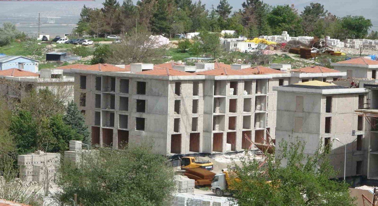 Malatya Akçadağda inşa çalışmaları rekor hızla sürüyor