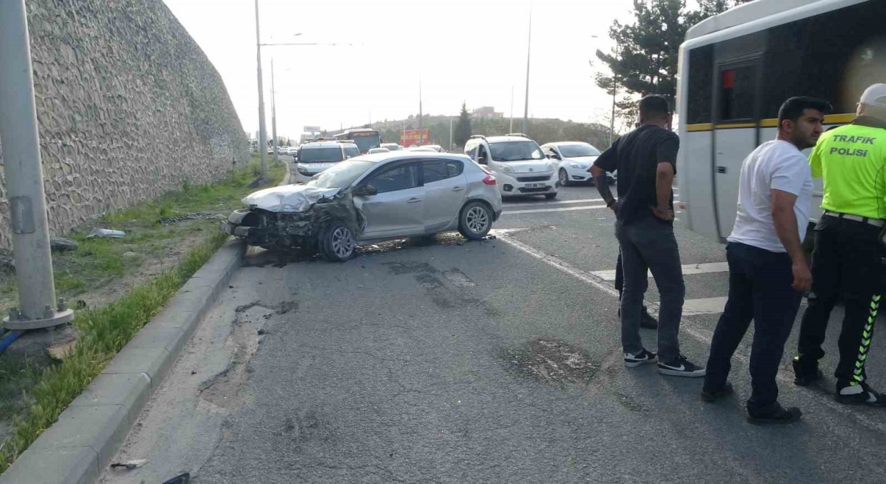 Malatyada 5 araçlı zincirleme kaza: 6 yaralı