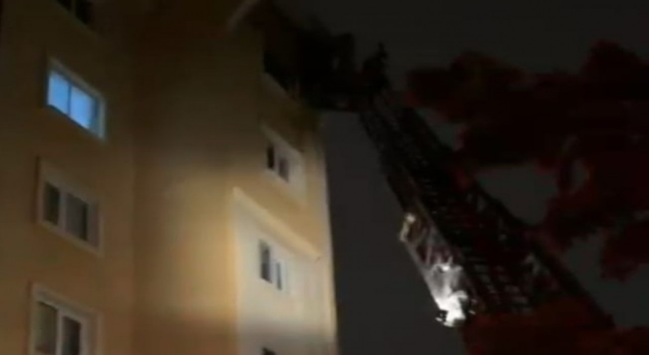Malatyada apartman yangını: Hamile kadın ve eşi hastaneye kaldırıldı