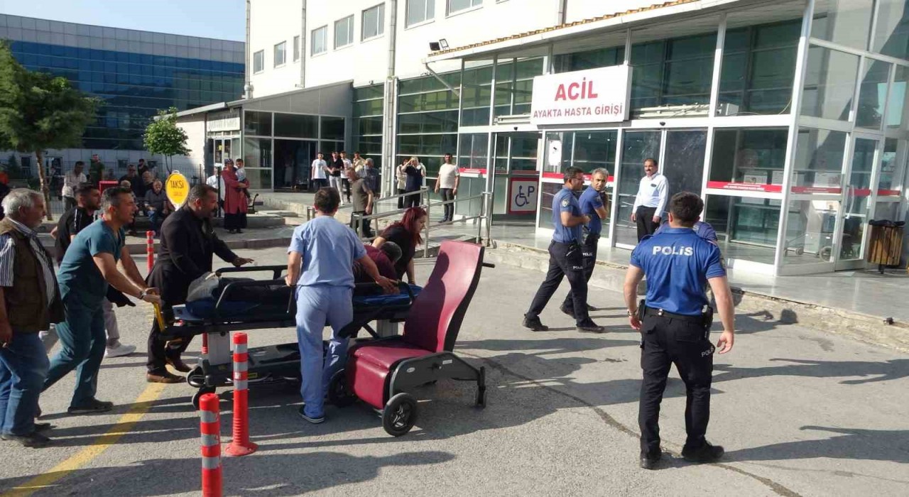 Malatyada mezarlıkta silahlı ve bıçaklı kavga: 1 ölü, 2 yaralı