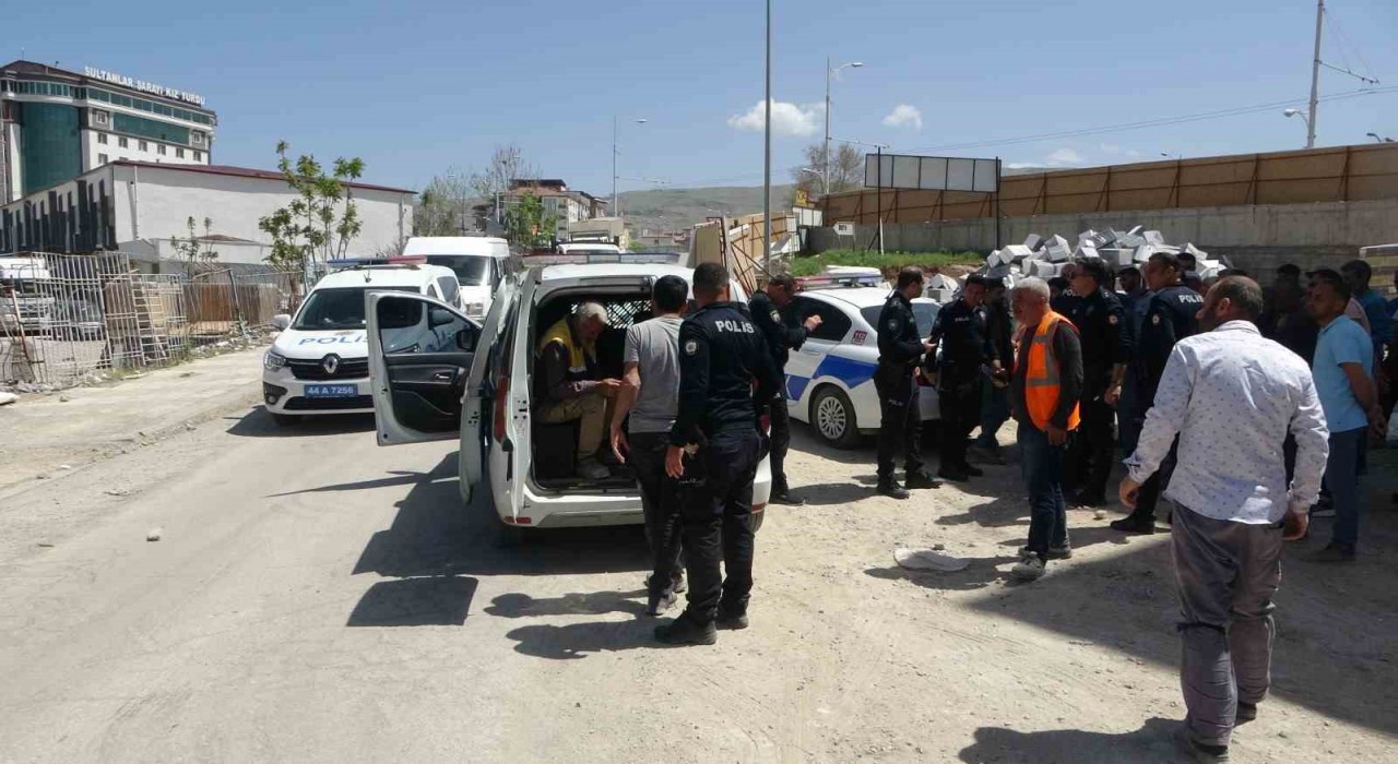 Malatyada şantiye işçileri arasında taşlı sopalı kavga: 3 yaralı