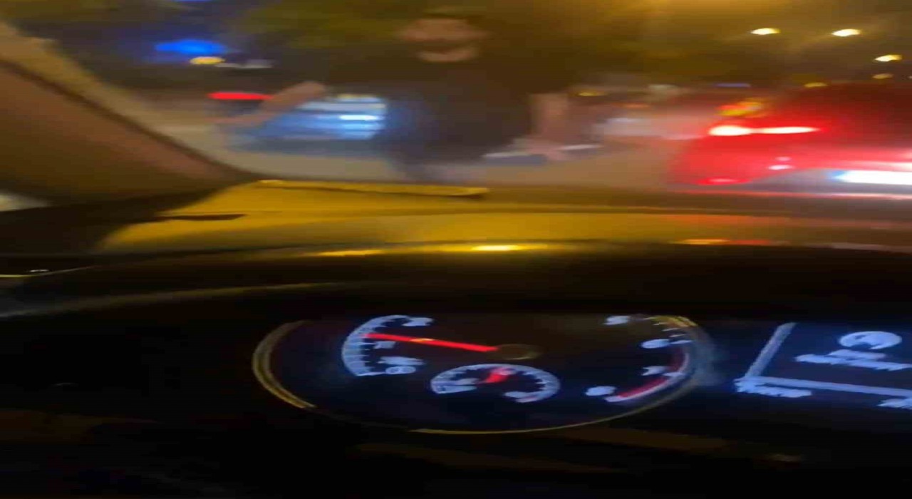 Maltepede yol verme tartışması: Önünü kesti, aracını yumrukladı