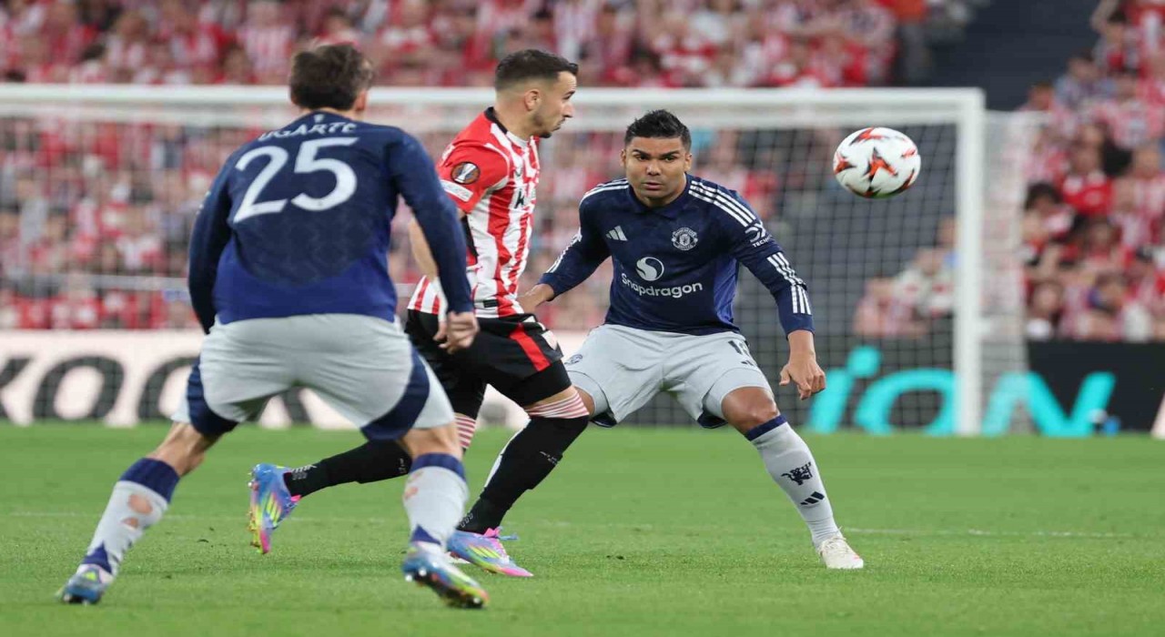 Manchester United, İspanyada farklı kazandı