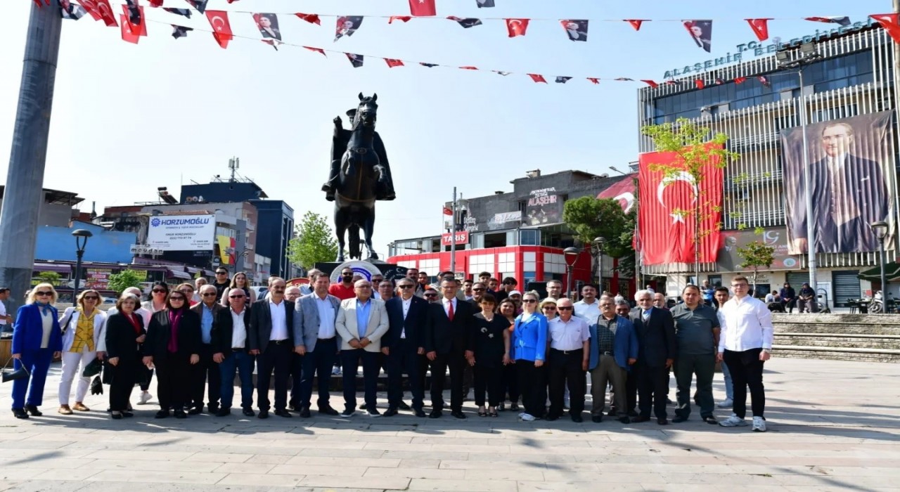 Manisanın ilçelerinde 19 Mayıs coşkusu