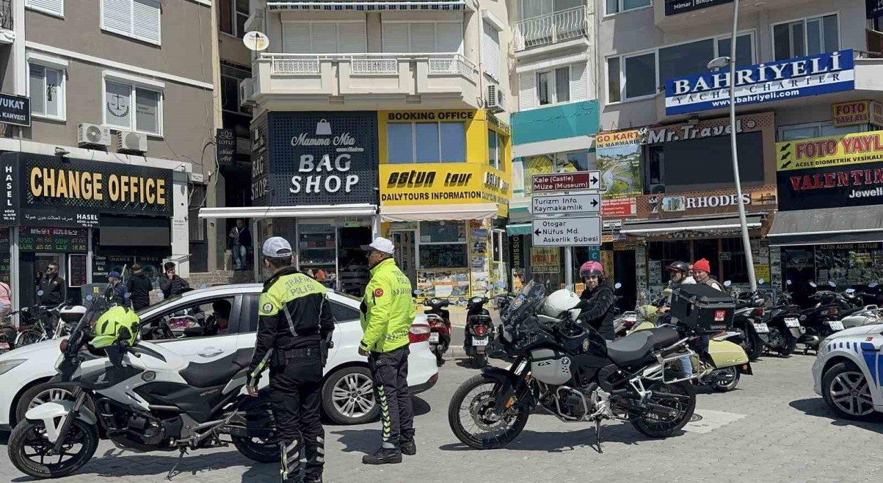 Marmariste sadece 4 ayda binlerce motosiklet sürücüsüne ceza yazıldı