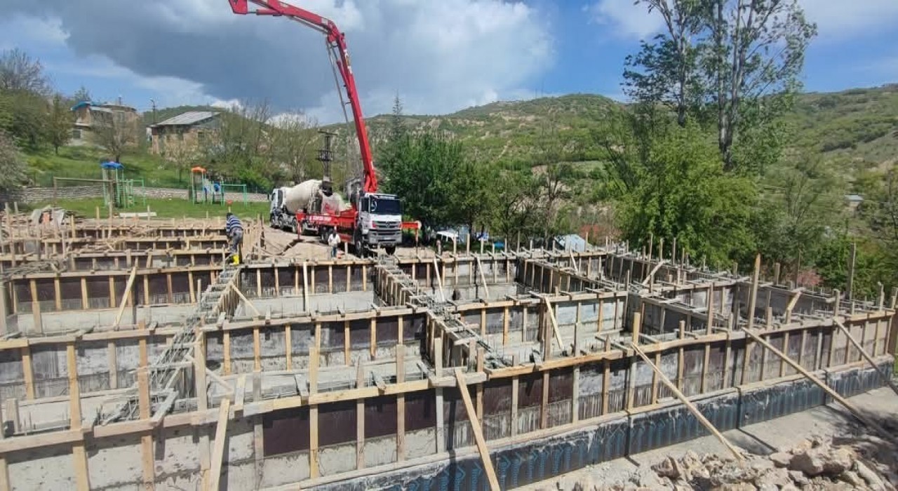Mazgirtte depreme dayanıksızlığı nedeni ile yıkılan okul yeniden yapılıyor