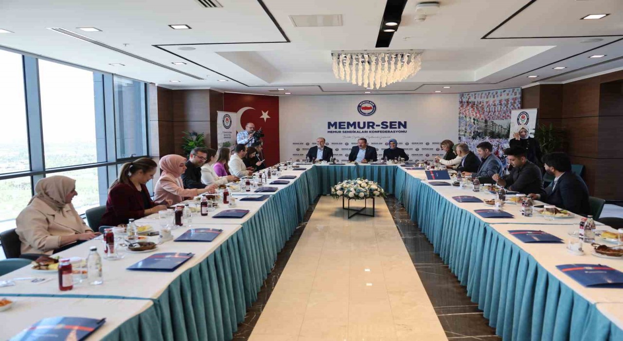 Memur-Sen Genel Başkanı Yalçın: Memurlar için vergi yüzde 15 olarak sabitlenmeli, 3 çocuk olduğunda 10 puan aşağı çekilmeli