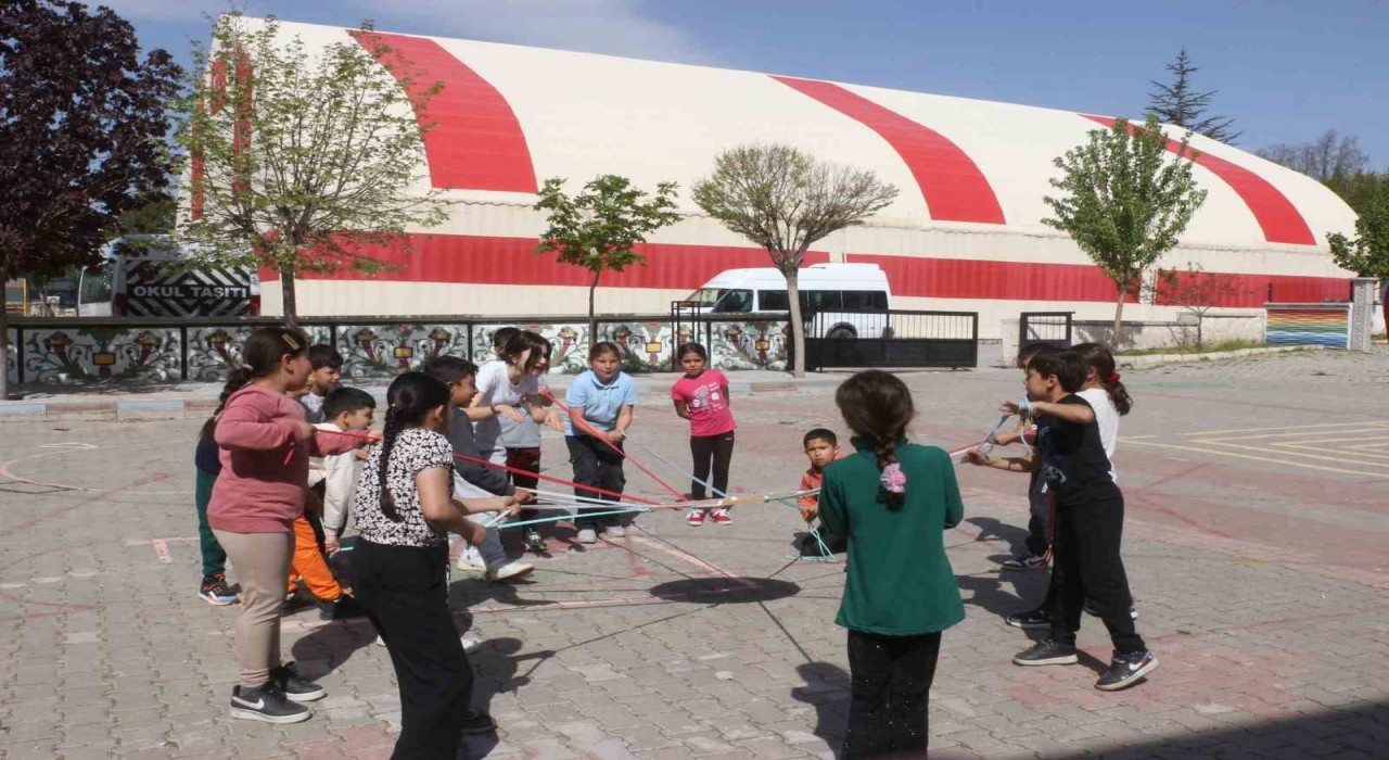 Merkezim Her Yerde projesiyle Davulgada renkli etkinlik