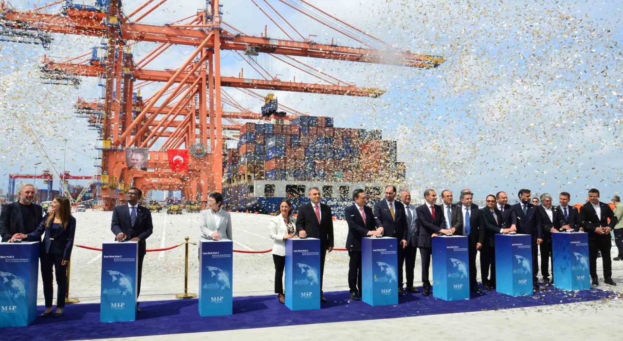 Mersin Limanının genişleme projesinin ilk etabı törenle açıldı