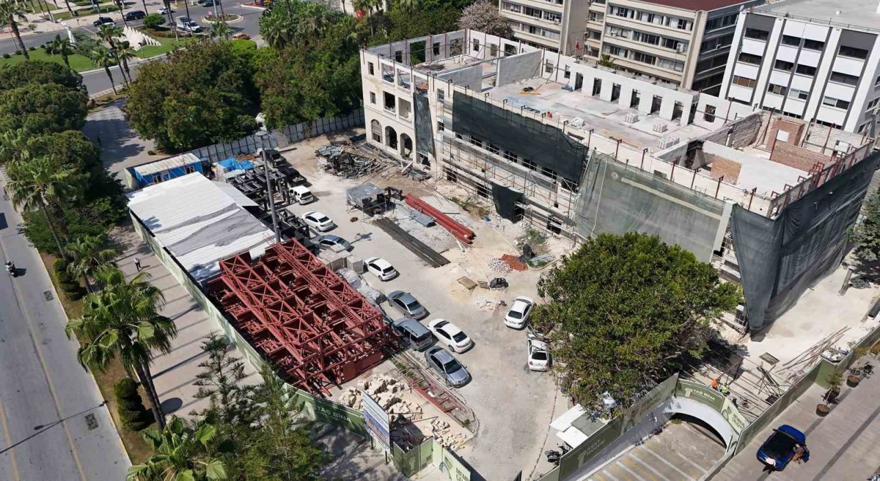 Mersinin hafızası Taş Bina, Kent Müzesine dönüşüyor