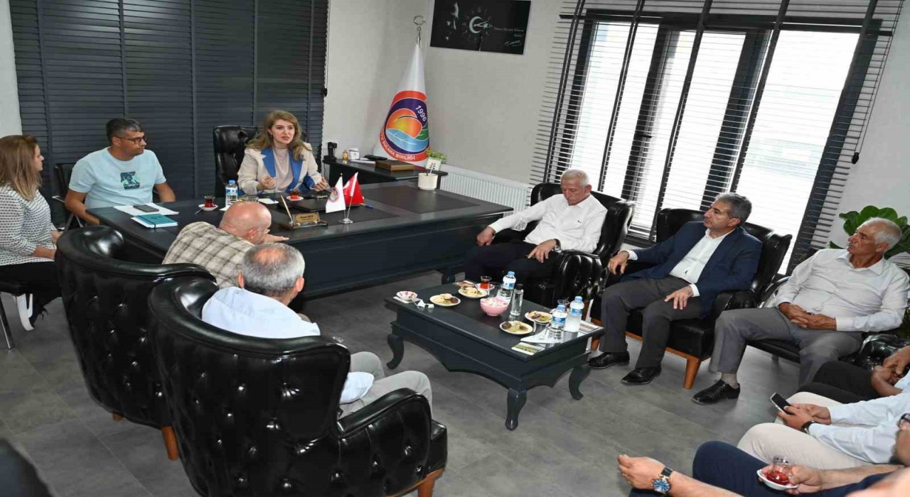 Milletvekili Ölmeztoprak, sulama birlikleri ve üreticilerle bir araya geldi