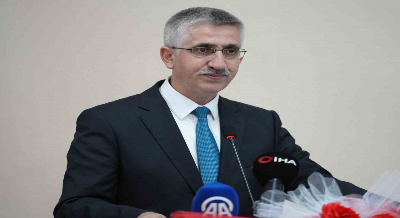 Milli Eğitim Bakan Yardımcısından öğretmenlere yabancı dil uyarısı: Sınıfa adımını atar atmaz, öğrettiği dili konuşmalı