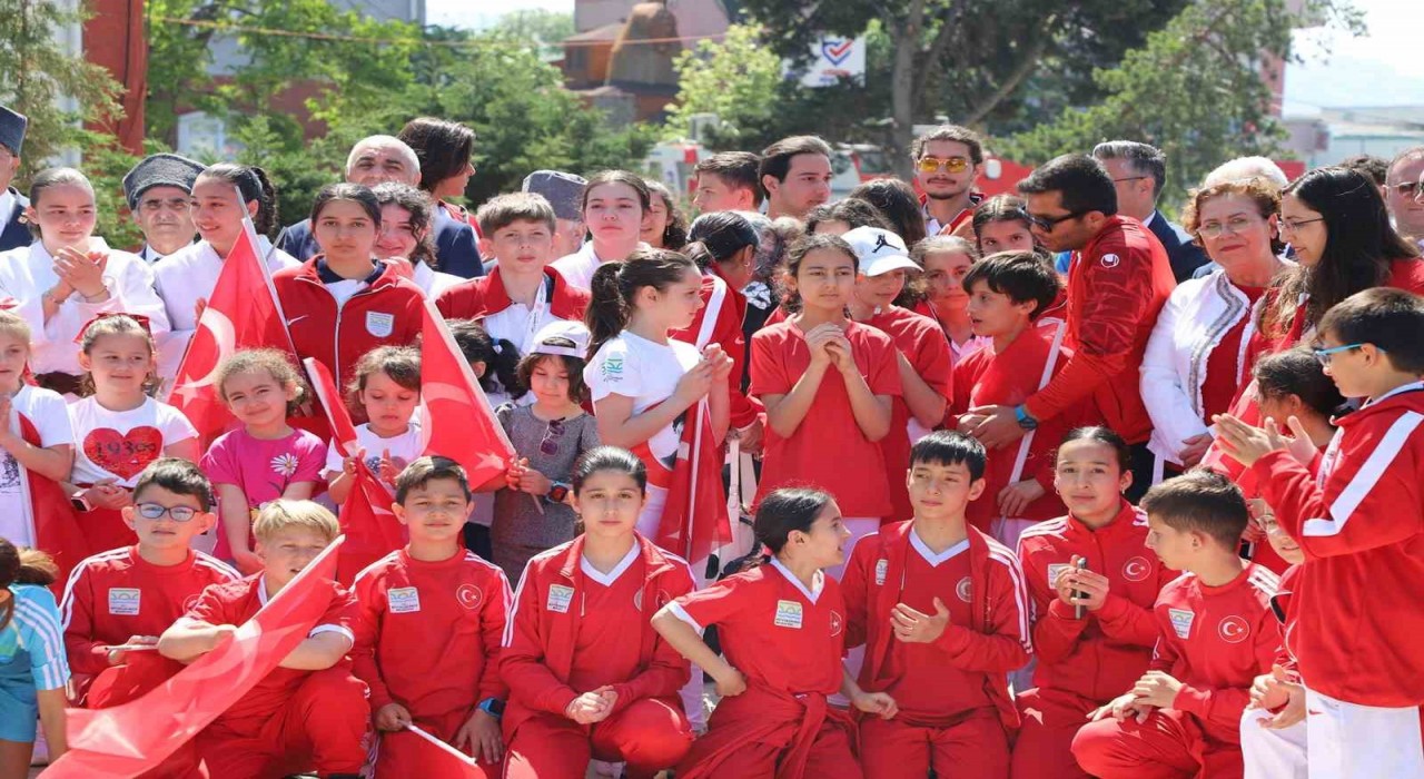 Milli Mücadelenin ilk adımının 106. yılı Büyükçekmecede coşkuyla kutlandı