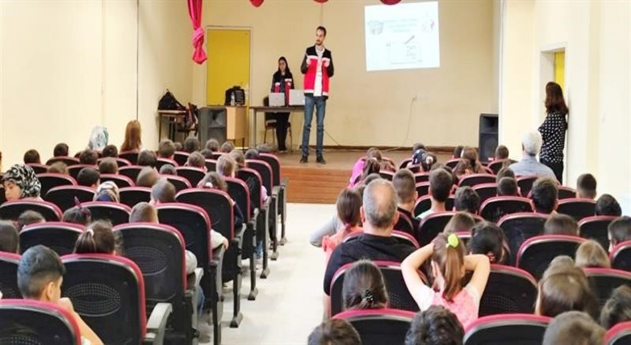 Minik öğrenciler gıda konusunda bilgilendirildi