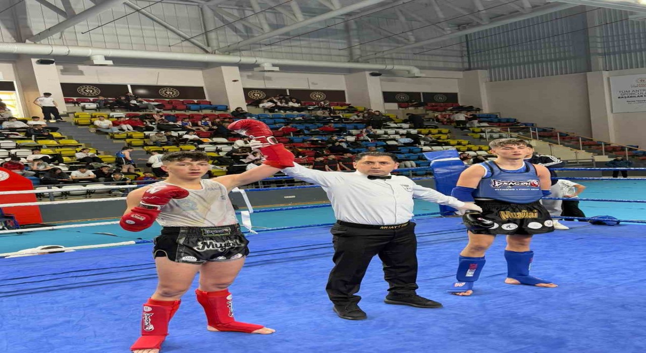 Muay Thai sporcularından Türkiye Şampiyonasında 7 madalya