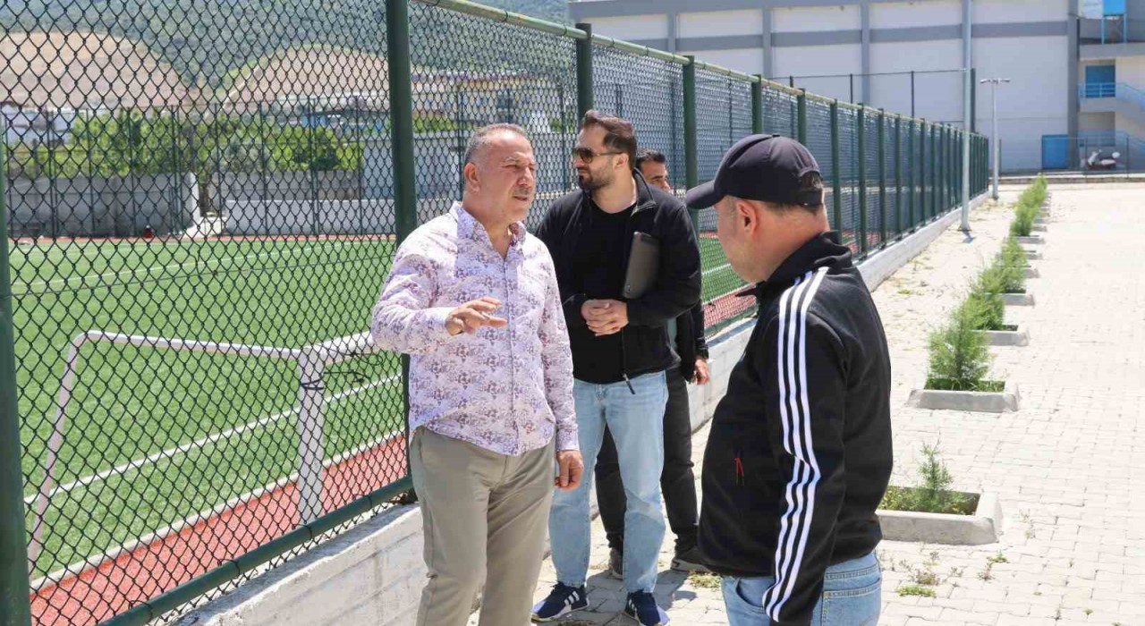 Müdür Yığmatepe, Yenipazar ve Nazillideki yatırımları inceledi