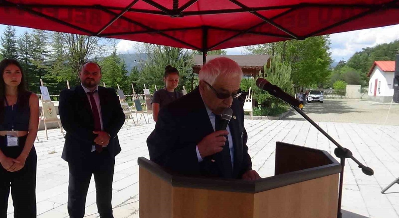 Mudurnuda 26. dönem mezunları diplomalarını coşkuyla aldı