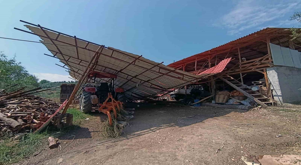 Muğlada sağanak ve dolu hasara neden oldu