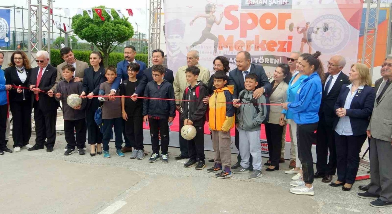 Muğladaki spor merkezi törenle hizmete açıldı