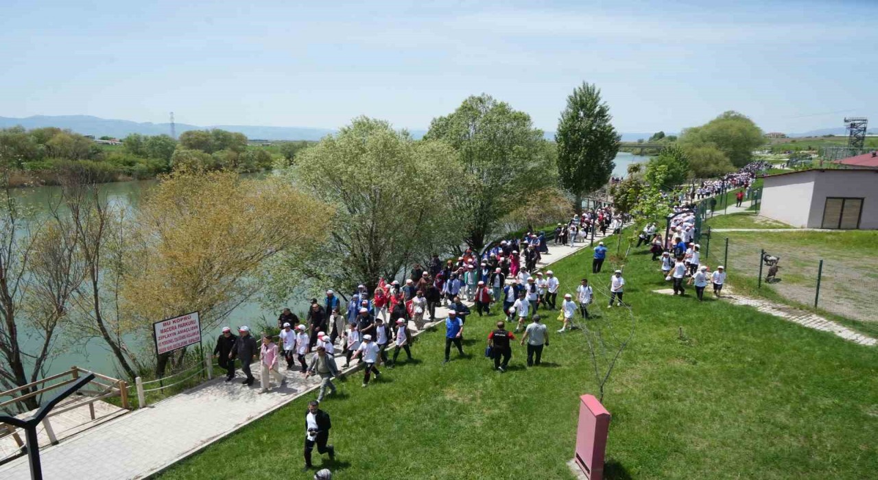 Muşta gençlik şöleni: Doğa yürüyüşü ve etkinliklerle 19 Mayıs kutlandı