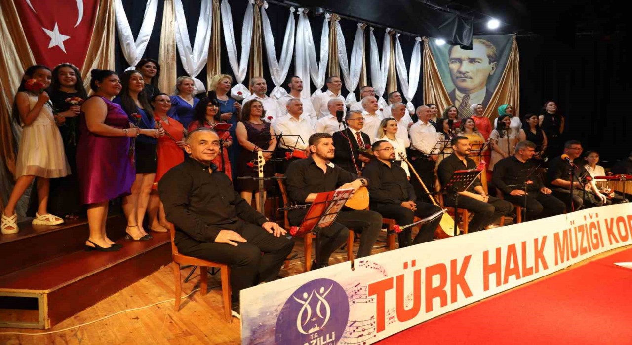 Nazilli Belediyesi THM Korosundan Gençlik Konseri